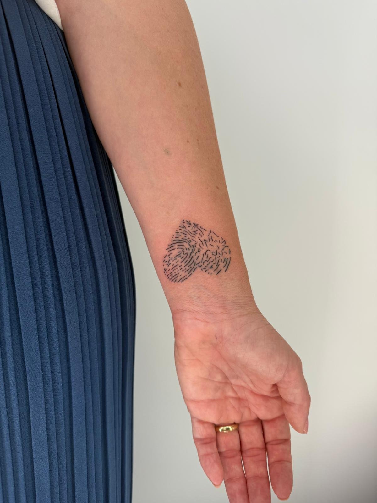 Fineline tattoo 7